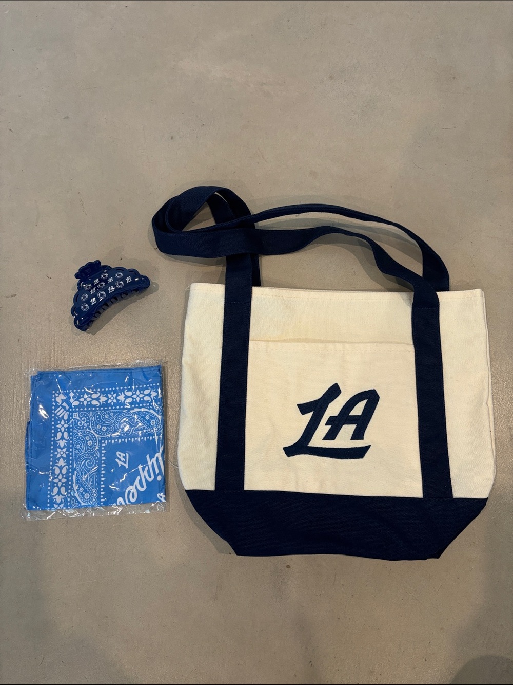 New LA Clippers NBA Basketball Bundle: mini tote, hair clip, and handkerchief